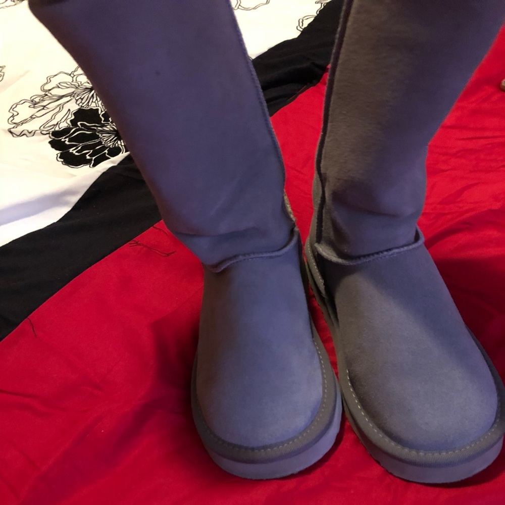 LISA CLOSET NEW AND USED ITEMS